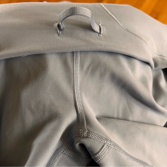 Lululemon Light Blue High-Waisted Leggings - Picture 7 of 8